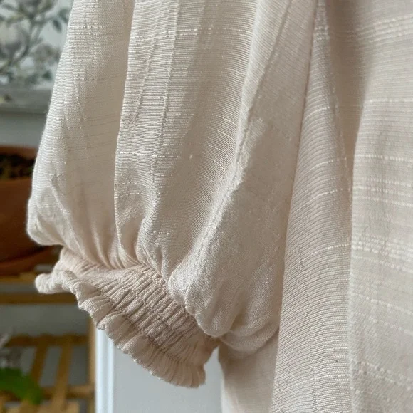 XXI blouse tan color embroidered size M short sleeves elastic band around waist - Picture 5 of 13